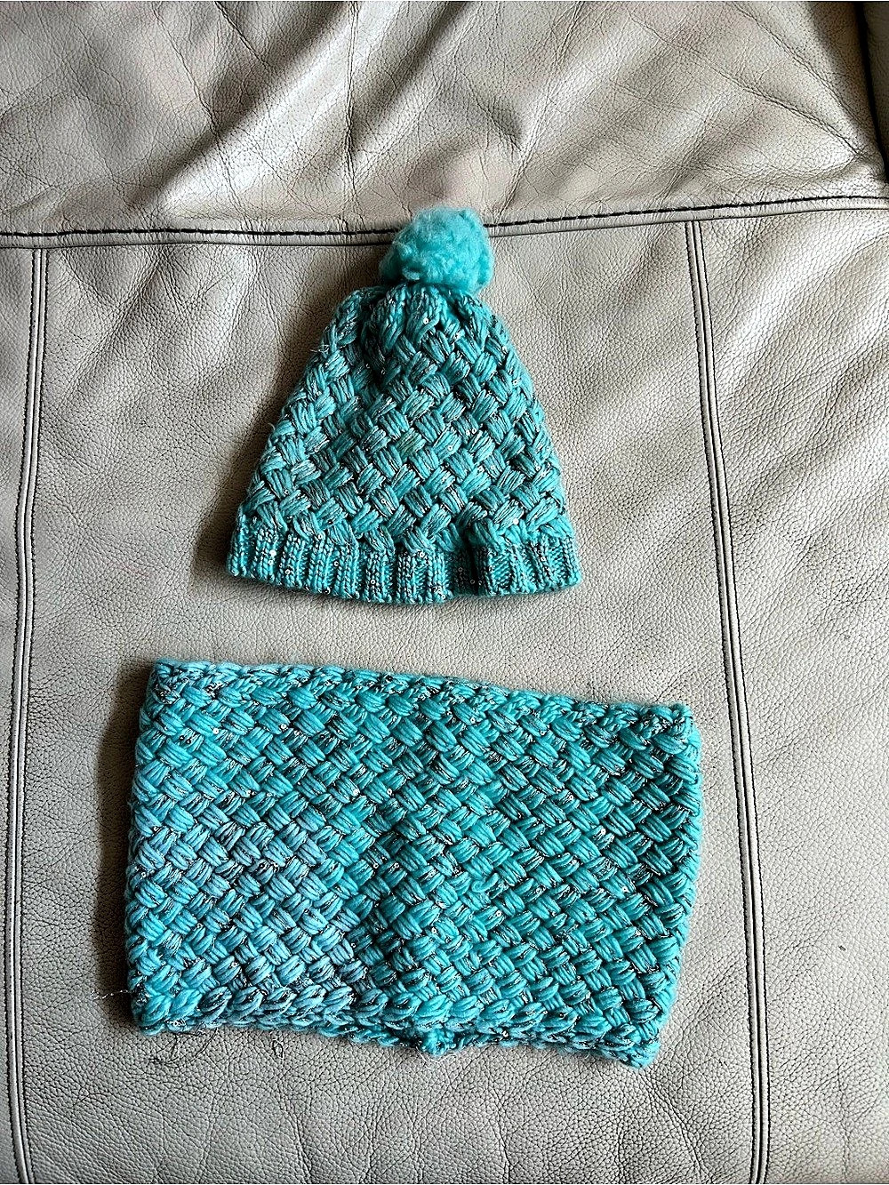 Turquoise Knit Hat and Matching Neck Accessory